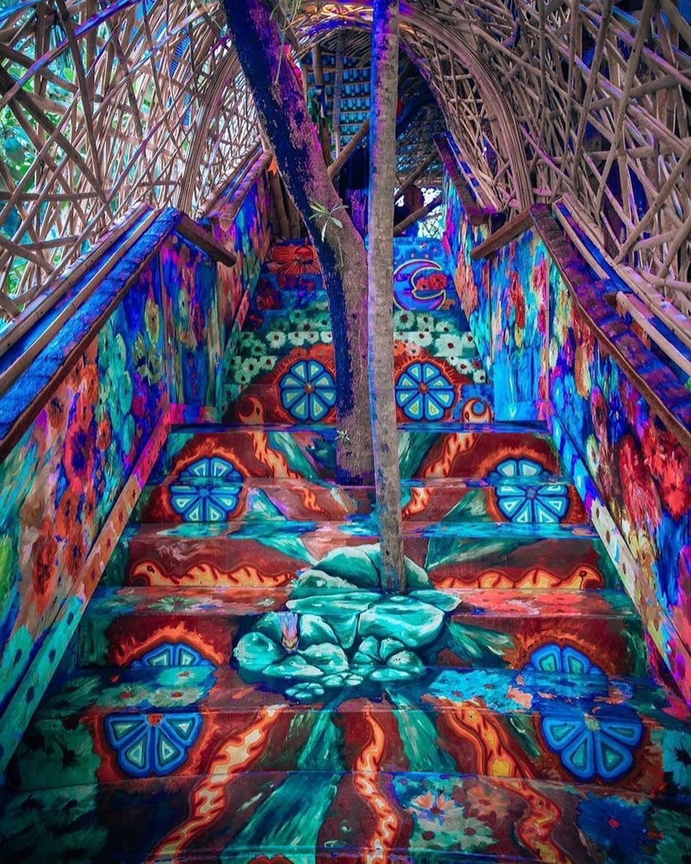 Huichol Market 70